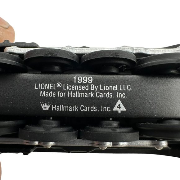 Hallmark Keepsake Ornament 746 Norfolk and Western Steam Locomotive Lionel Train - Picture 8 of 11